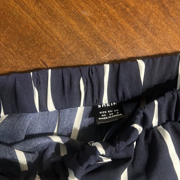 Blue and white strip shien shorts - Picture 2 of 2